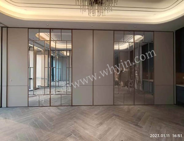 湖錦酒樓四新店車邊鏡吊軌門扇隔斷